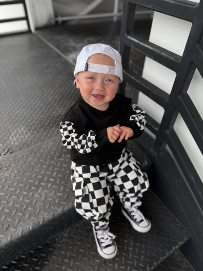 BLACK & WHITE CHECKERED | CARGO SWEATPANTS