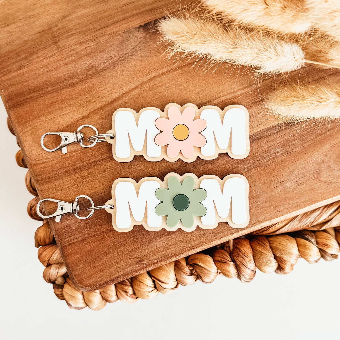 Mom 3D Daisy Keychain